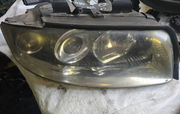 Audi A4 S4 B6 8E 8H Headlight/headlamp 8E0941004AQ 89310240