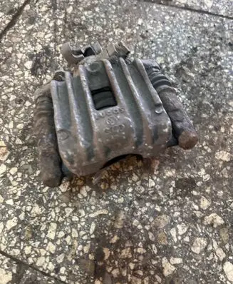 Volkswagen Cross Polo Rear brake caliper