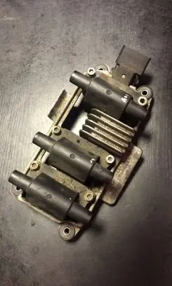 Volkswagen Golf IV Other engine part 073905104