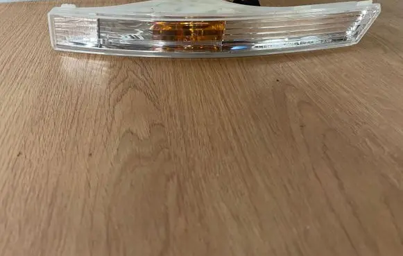Volkswagen PASSAT B6 Front indicator light