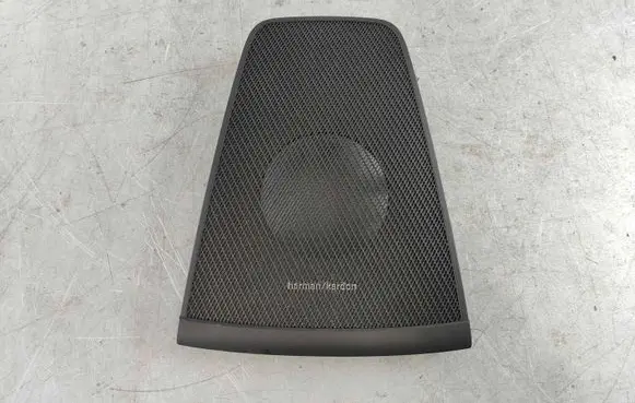 Volvo XC60 Dash center speaker trim cover 31651962