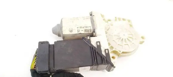 Volkswagen Golf IV Front door window regulator motor 1J1959801A