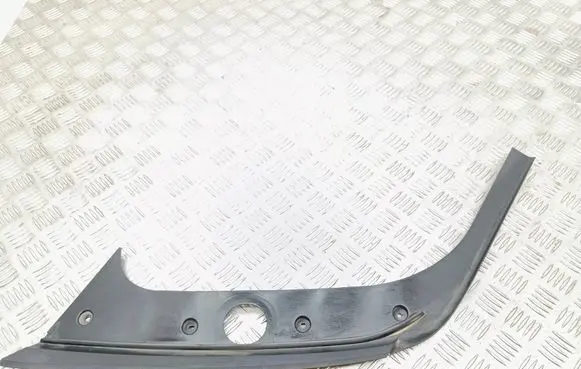 Mercedes-Benz GL X164 Rear side glass trim A1646700387