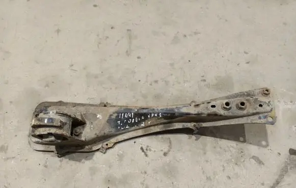 Toyota Corolla Verso AR10 Front subframe 