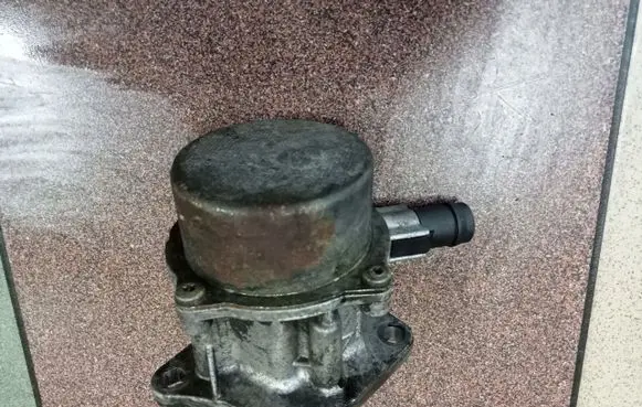 Renault Clio II Vacuum pump 72238912D