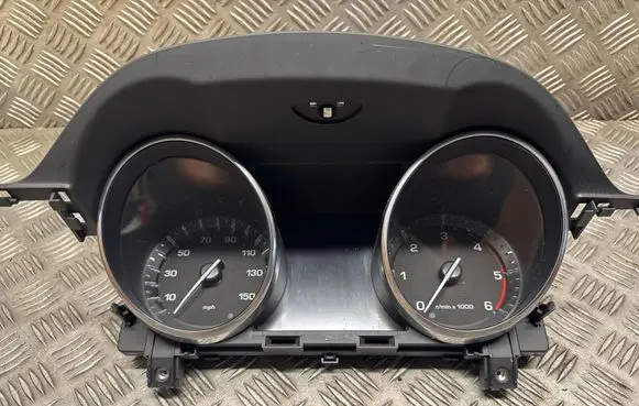 Land Rover Discovery Sport Speedometer (instrument cluster) GK7210849BB