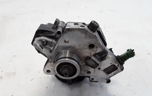 Volvo XC60 Fuel injection high pressure pump 30756125