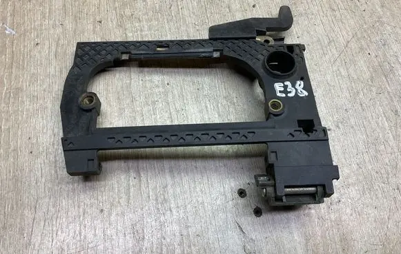 BMW 7 E38 Front door exterior handle/bracket 