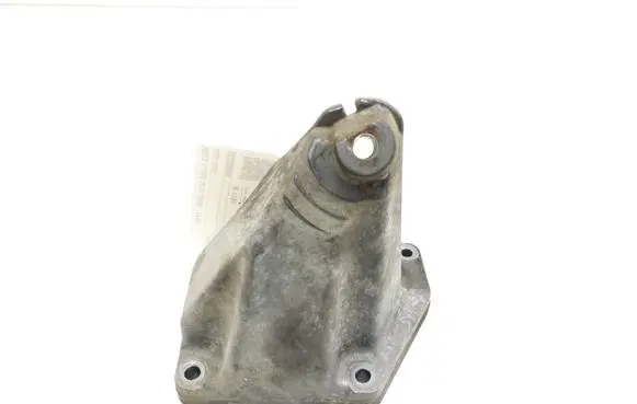 Mercedes-Benz CL C216 Engine mounting bracket A2732230404