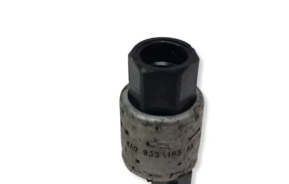 Audi A6 S6 C4 4A Air conditioning (A/C) pressure sensor 8A0959483AA