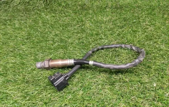 Mercedes-Benz E W212 Lambda probe sensor 0045420818 0258006747