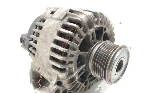 Skoda Octavia Mk2 (1Z) Generator/alternator 06F903023C