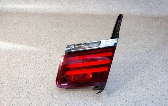 BMW 7 F01 F02 F03 F04 Tailgate rear/tail lights 730272