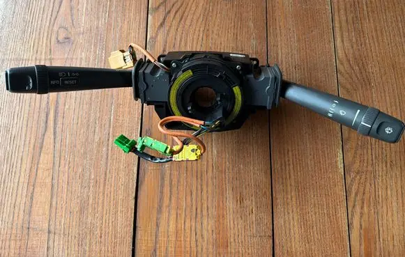 Volvo S60 Wiper turn signal indicator stalk/switch 01W29A