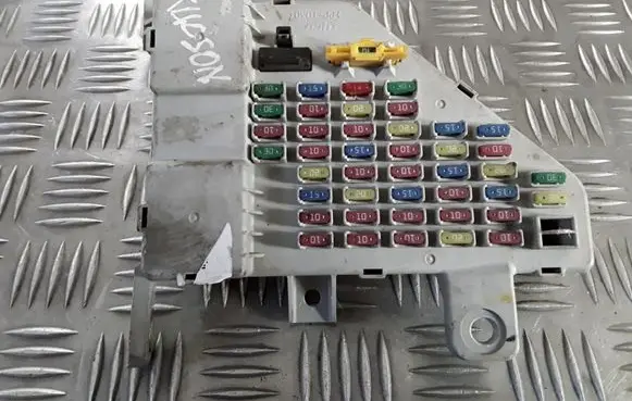 Hyundai Tucson JM Fuse module 911102E501