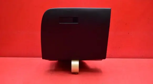Glove box