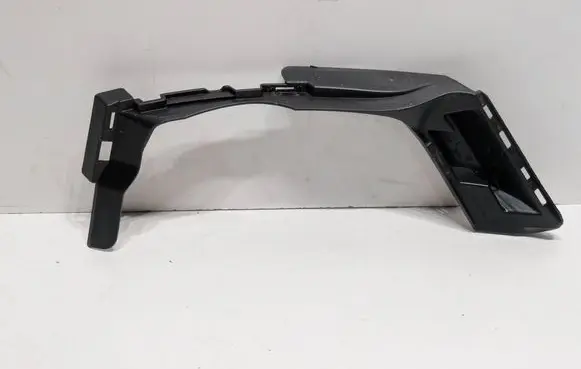 Audi RS4 B8 Front bumper mounting bracket 8K0807670