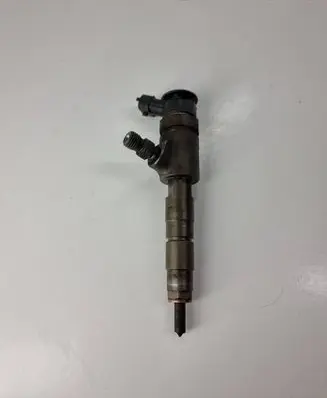 Peugeot 5008 Fuel injector 0445110566