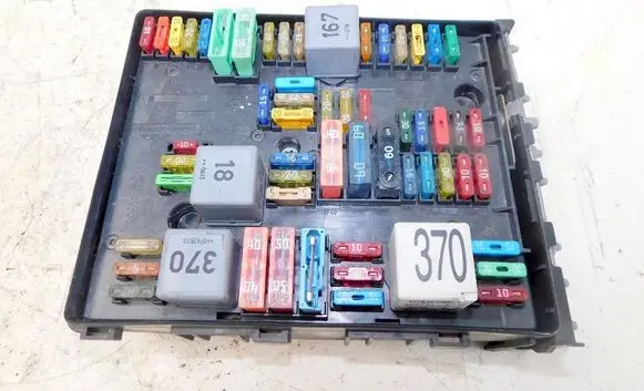 Skoda Octavia Mk2 (1Z) Fuse 1K0937124P 190311