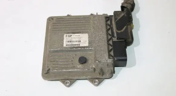 Fiat Idea Engine control unit/module 51744426