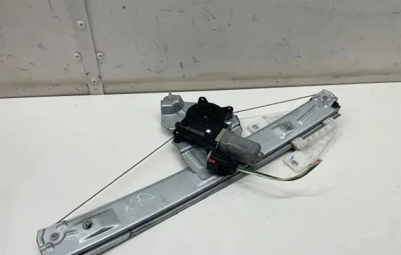 Dacia Spring Front door window regulator with motor 