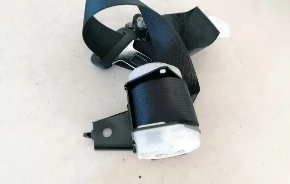 Mazda 3 II Rear seatbelt c7021g0634