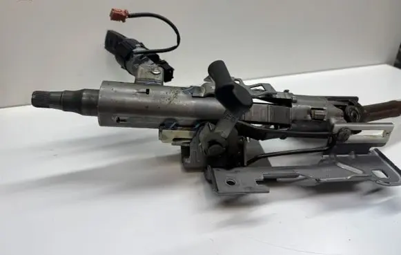 Peugeot 308 Ignition lock 9663123280