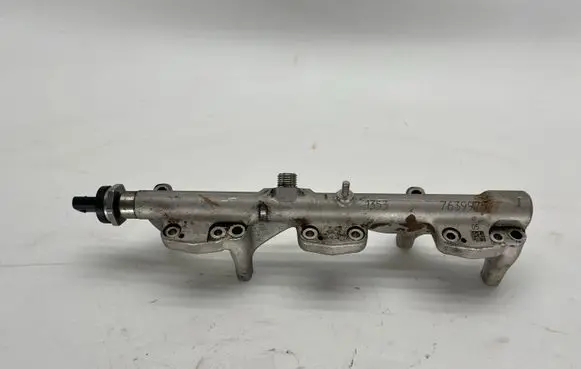 BMW 1 F20 F21 Fuel main line pipe 7639975