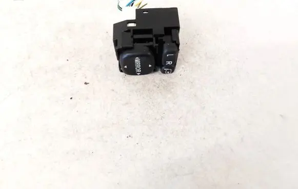 Toyota Avensis T250 Wing mirror switch 183575