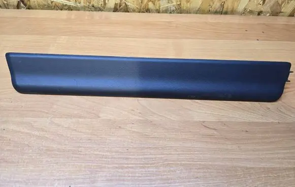 Volvo XC70 Front sill trim cover 31306757 BQ2EA