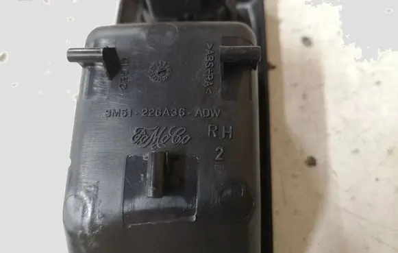 Ford Focus C-MAX Electric window control switch 3M51226A36