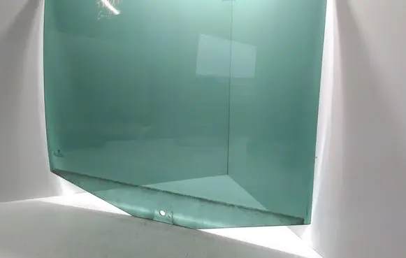 Volkswagen Touran I Rear door window glass