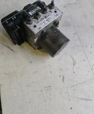 Audi A4 S4 B8 8K ABS Pump 8K0907379CL