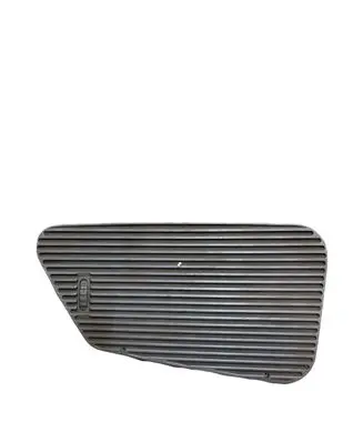 BMW 5 E34 Dash center air vent grill 1384066