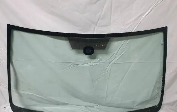 Volkswagen PASSAT CC Front windscreen/windshield window 