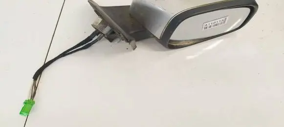 Volvo V70 Front door electric wing mirror E11015846