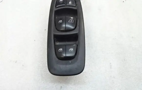 Renault Kadjar Quarter vent window switch 254012351R