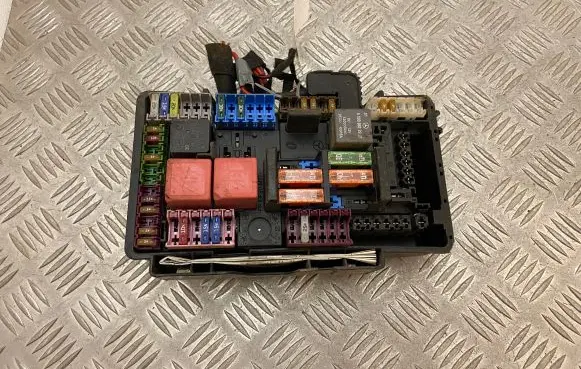Mercedes-Benz GLC X253 C253 Fuse module A0009828223