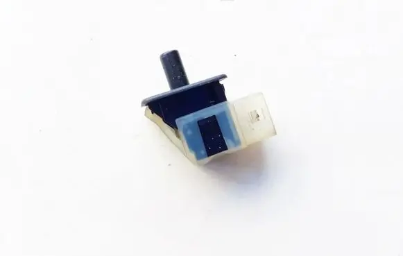 Mercedes-Benz E W210 Front door sensor 2028209410