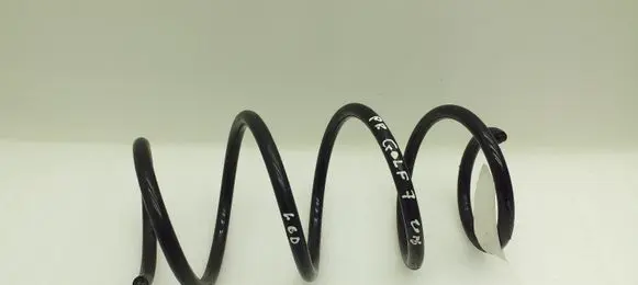 Volkswagen Golf VII Front coil spring