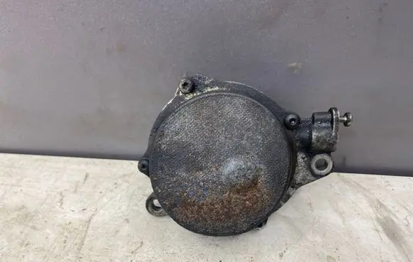 BMW 5 E60 E61 Vacuum pump