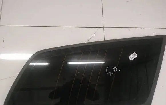 Volvo V50 Rear side window AS2