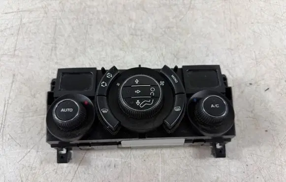 Peugeot 3008 I Climate control unit 