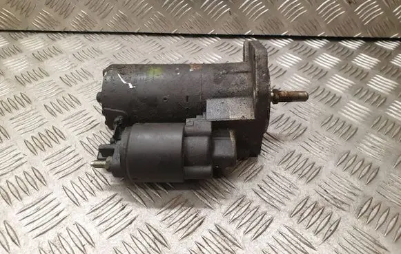 Volkswagen Polo Starter motor 036911023S