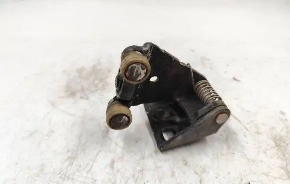 Citroen Berlingo Sliding door upper roller guide/hinge 