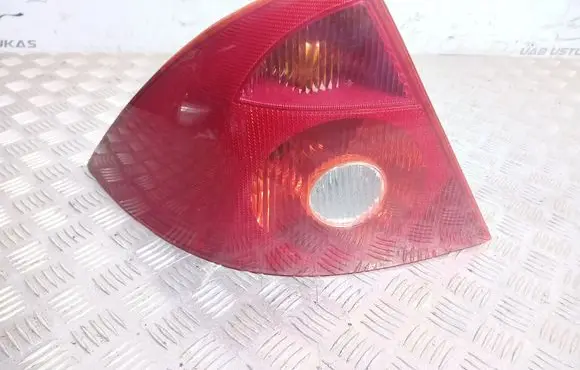 Ford Mondeo Mk III Rear/tail lights