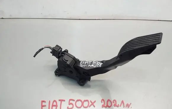 Fiat 500X Clutch pedal mounting bracket assembly 6PV01017515