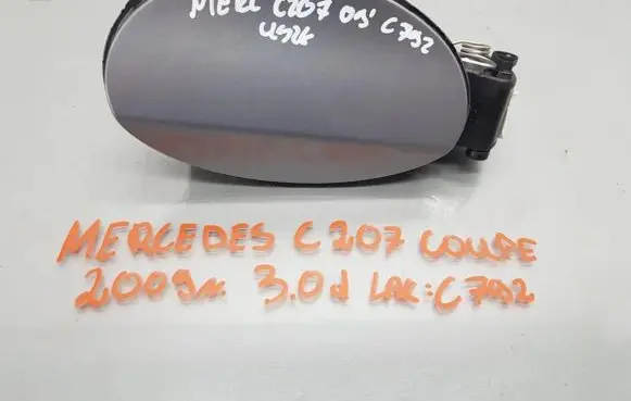 Mercedes-Benz CLK C207 A207 Fuel tank cap