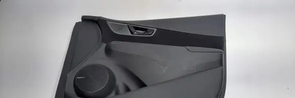 Hyundai Kona I Front door card panel trim