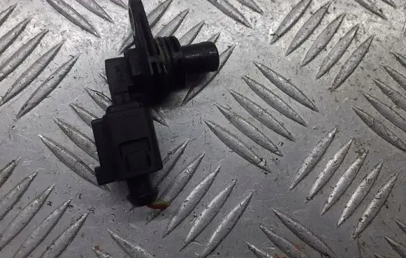 Volkswagen Polo IV 9N3 Camshaft vanos timing valve 036007601D